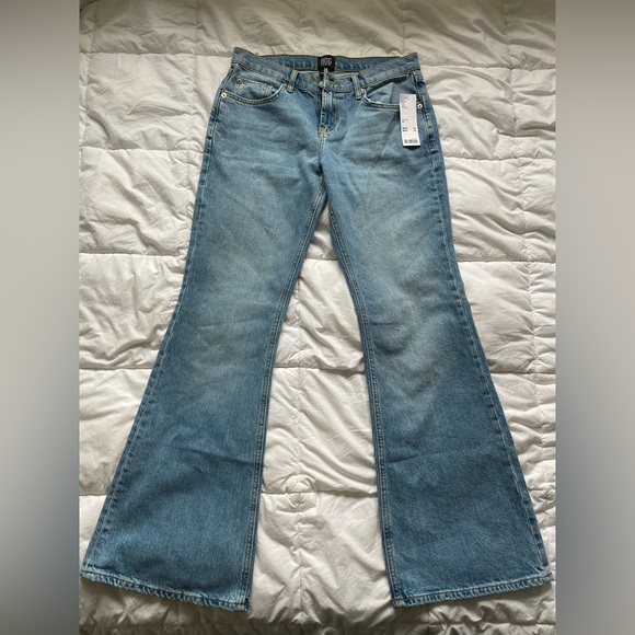 BDG Light Wash Low Waisted Flare Jeans - Picture 1 of 3
